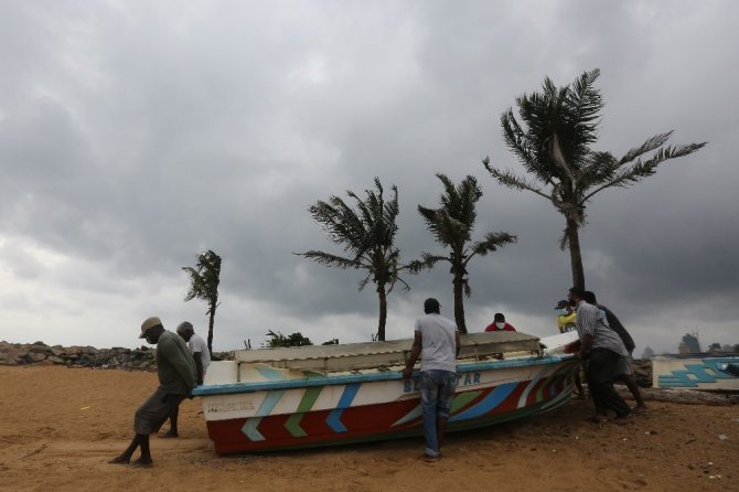 Sri Lanka’da Burevi Kasırgası alarmı: 75 bin kişi tahliye edildi
