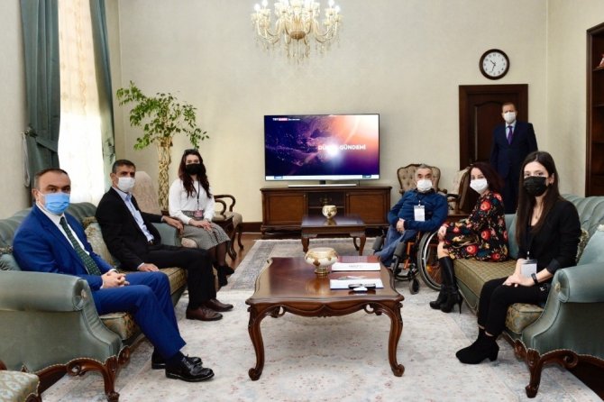 Genel Başkan Demirel Vali Soytürk ile bir araya geldi