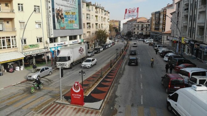 Karaman Belediyesi bakım ve aydınlatma çalışmalarını sürdürüyor