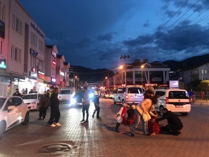 Fethiye’de motosikletle otomobil çarpıştı: 2 yaralı