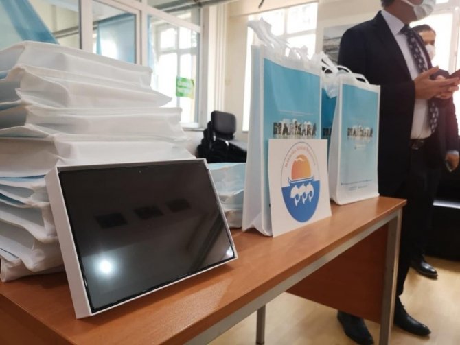Marmara Belediyesi’nden 80 öğrenciye tablet