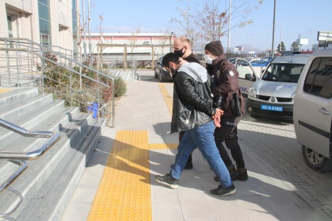 Konya’da 4 aylık eşini bıçaklayarak öldüren koca tutuklandı