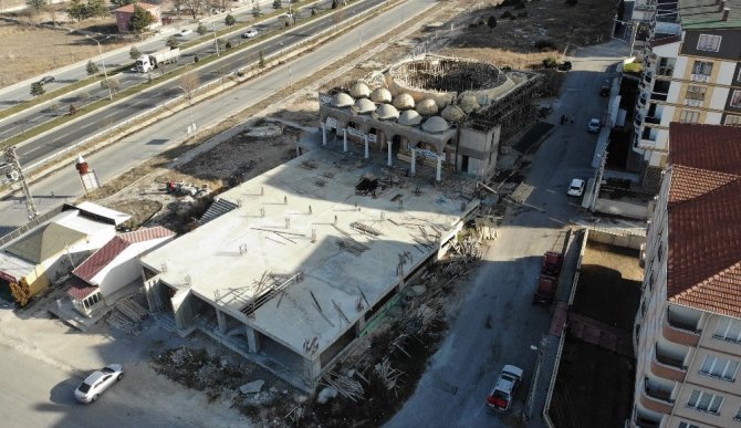 Ribat Camisi ve Kur’an Kursu inşaatı yardım bekliyor