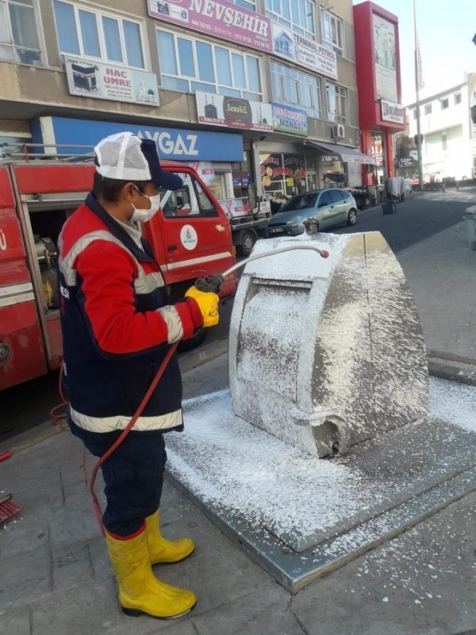 Nevşehir Belediyesi kısıtlamayı fırsata çevirdi, şehri temizledi