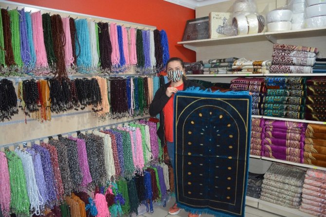 Sinop’ta hac ve umre malzemeleri raflarda kaldı