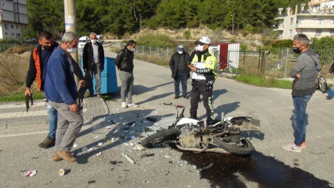 Antalya’da feci motosiklet kazası: 1 yaralı