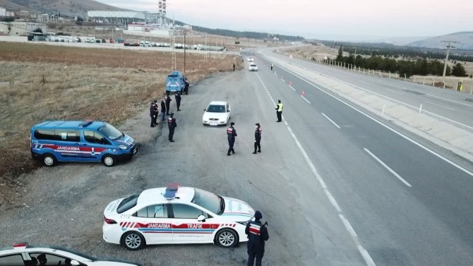 Jandarma Genel Komutan Yardımcısı Koç’tan yılbaşı öncesi yol denetimi