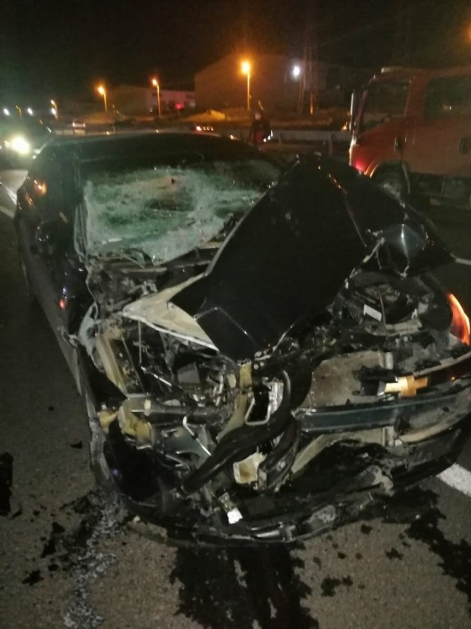 Patpat ile otomobil çarpıştı: 1 ölü, 1 yaralı