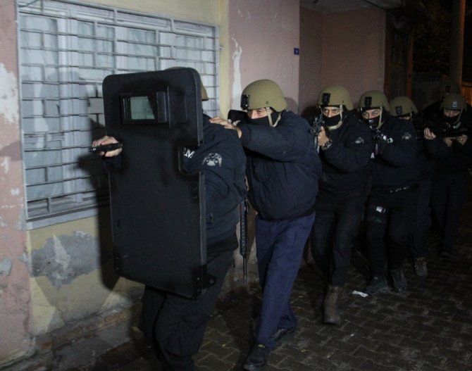 Adana’da DEAŞ operasyonunda 1 tutuklama