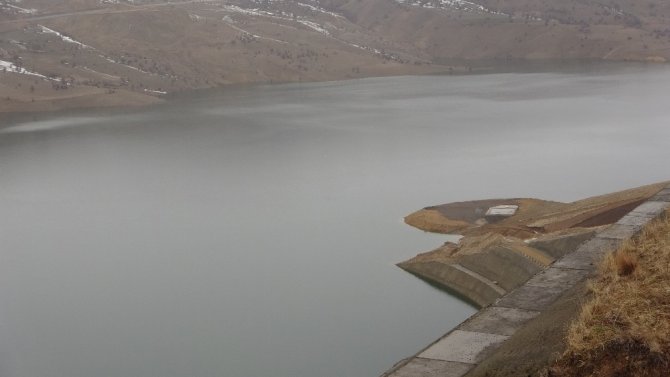 Alparslan-1 ve 2 barajlarındaki su yüksek seviyelerde seyrediyor
