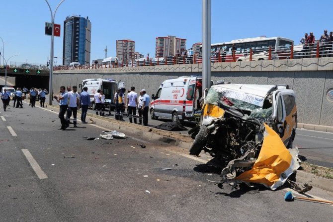 HDP’li belediyenin mağdur ettiği 2 bin 500 aile Vali Karaloğlu’ndan umut bekliyor
