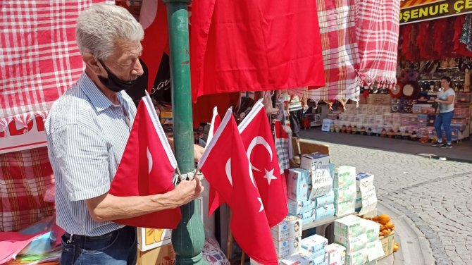 30 Ağustos Zafer Bayramı’nda bayrak satışları arttı