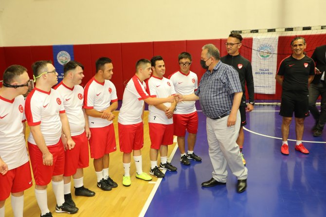 Başkan Yalçın’dan futsal milli takımına tam destek