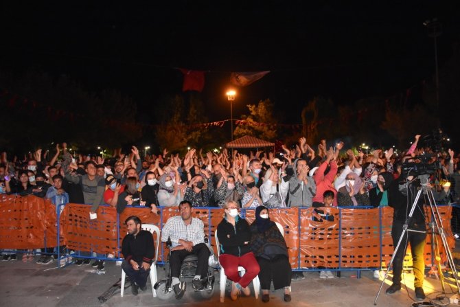 Gönen’de Zara rüzgarı