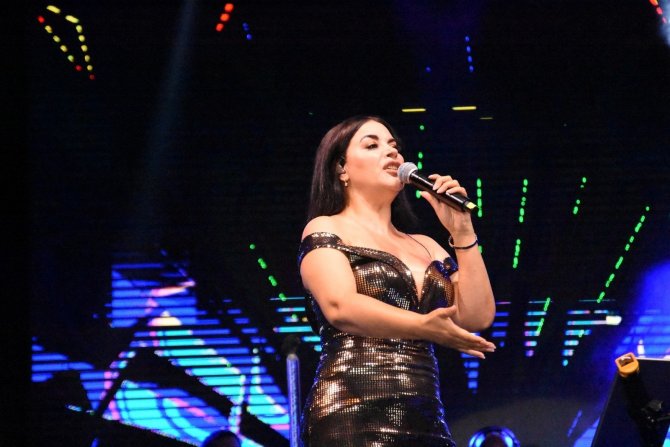 Gönen’de Zara rüzgarı