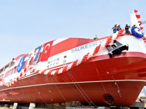 Türkiye'nin en büyük yolcu gemisi denize indi