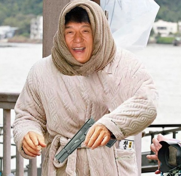 Jackie Chan'i hiç böyle görmediniz 14