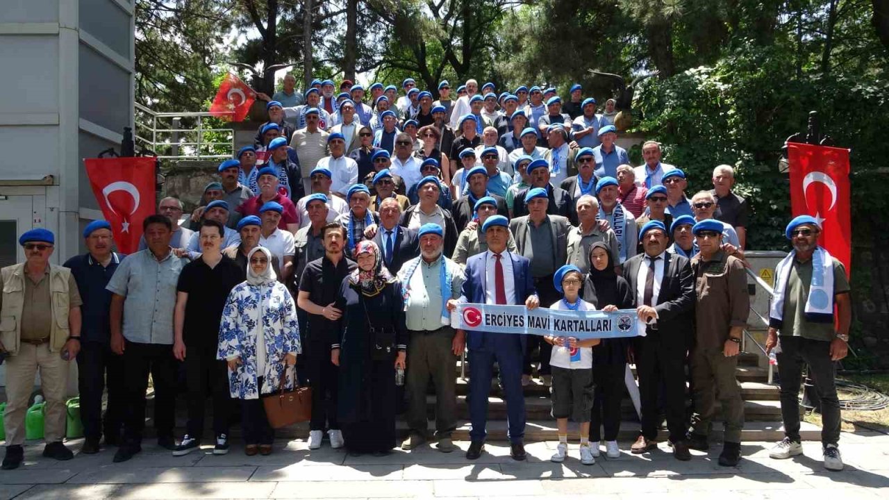 Erciyes Mavi Kartalları, Kütahya’da şehit aileleriyle buluştu