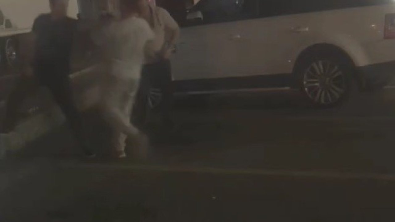 Pendik’te dinlenme tesisinde kavga: Darp edilen yolcu otobüsten atıldı