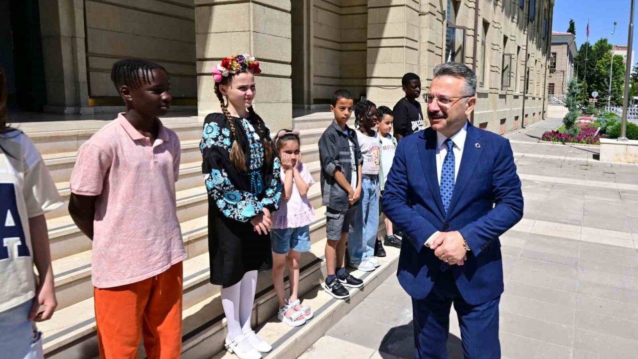 Vali Aksoy, çocuk işçiliğiyle ilgili video çekimine katıldı