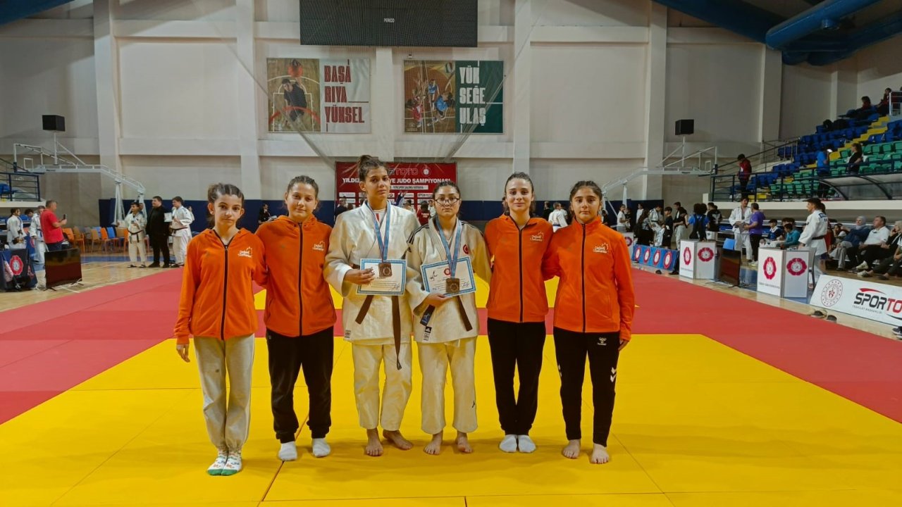 Salihlili judocular, Delibay ve Kılkış bronz madalya kazandı