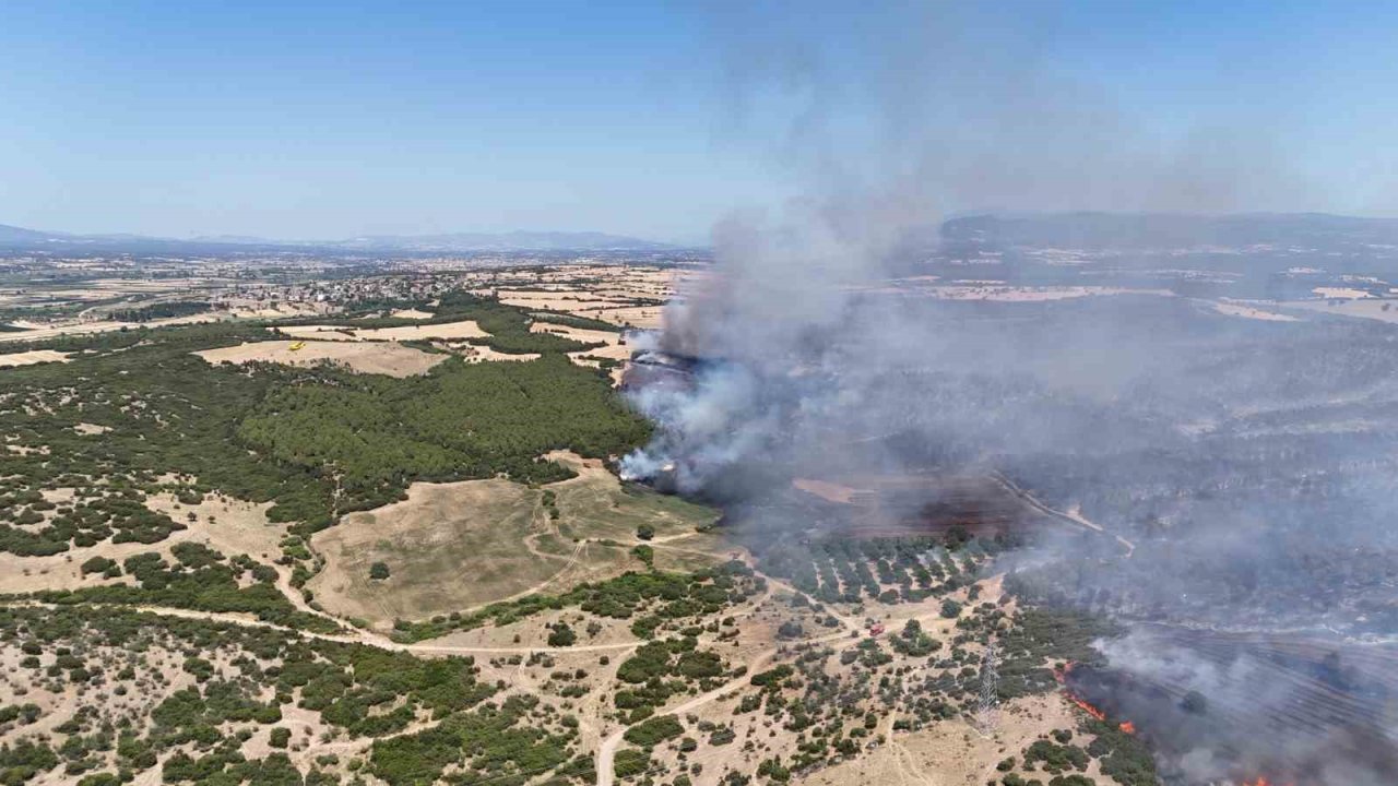 Çanakkale Valiliği: Yerleşim yerlerini tahliyeyi gerektirir bir risk bulunmamaktadır