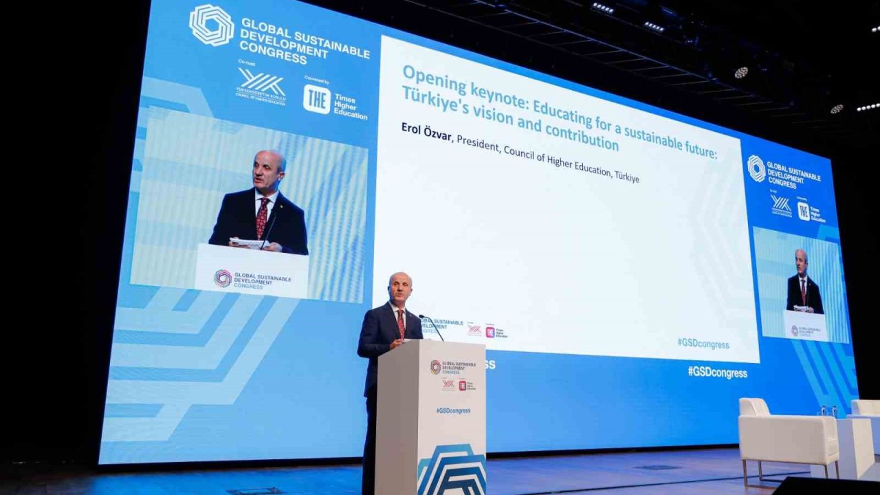 Anadolu Üniversitesi "Küresel Sürdürülebilirlik ve Kalkınma Kongresi"nde temsil edildi