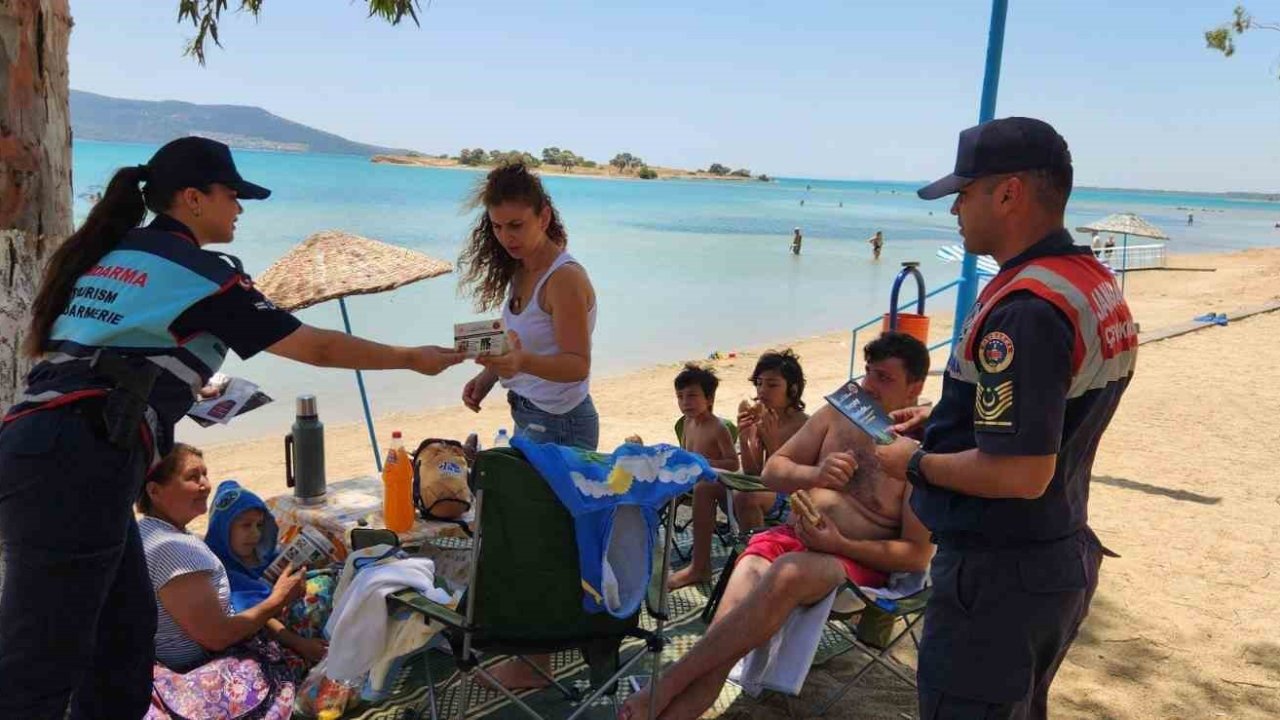 Didim’de jandarma ekipleri vatandaşları orman yangınlarına karşı bilinçlendirdi