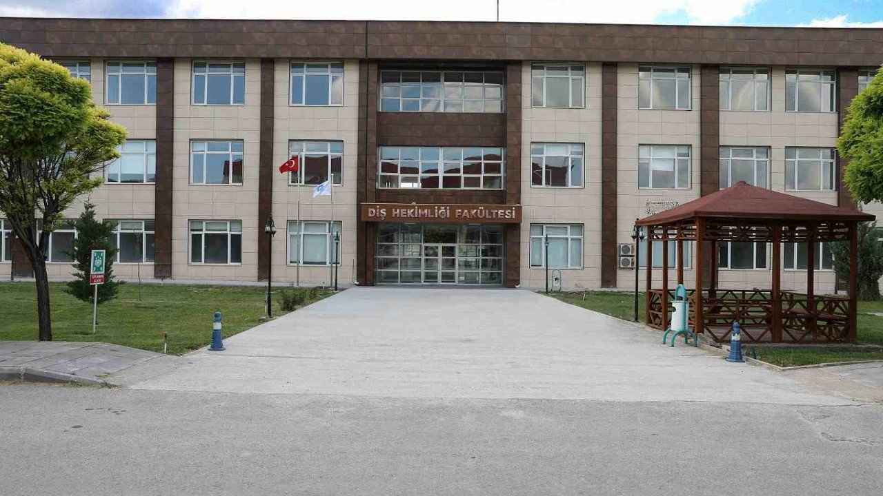 NÖHÜ Diş Hastanesi ilklere imza atmaya devam ediyor