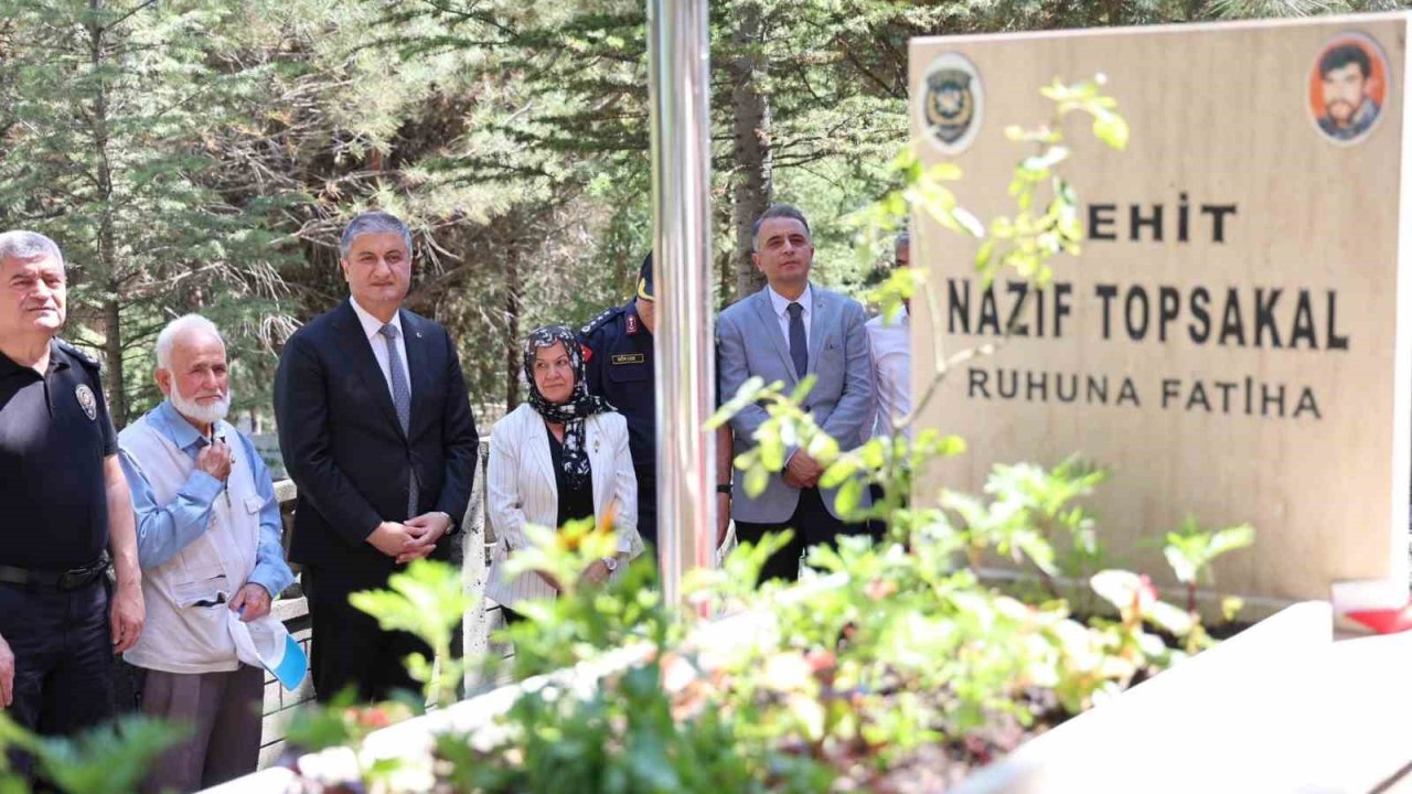 Şehit polis memuru Topsakal kabri başında dualarla anıldı