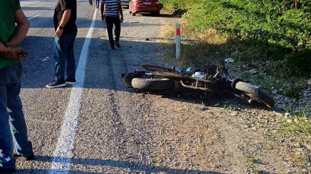 Çaycuma’da otomobil motosiklete çarptı; 2 yaralı