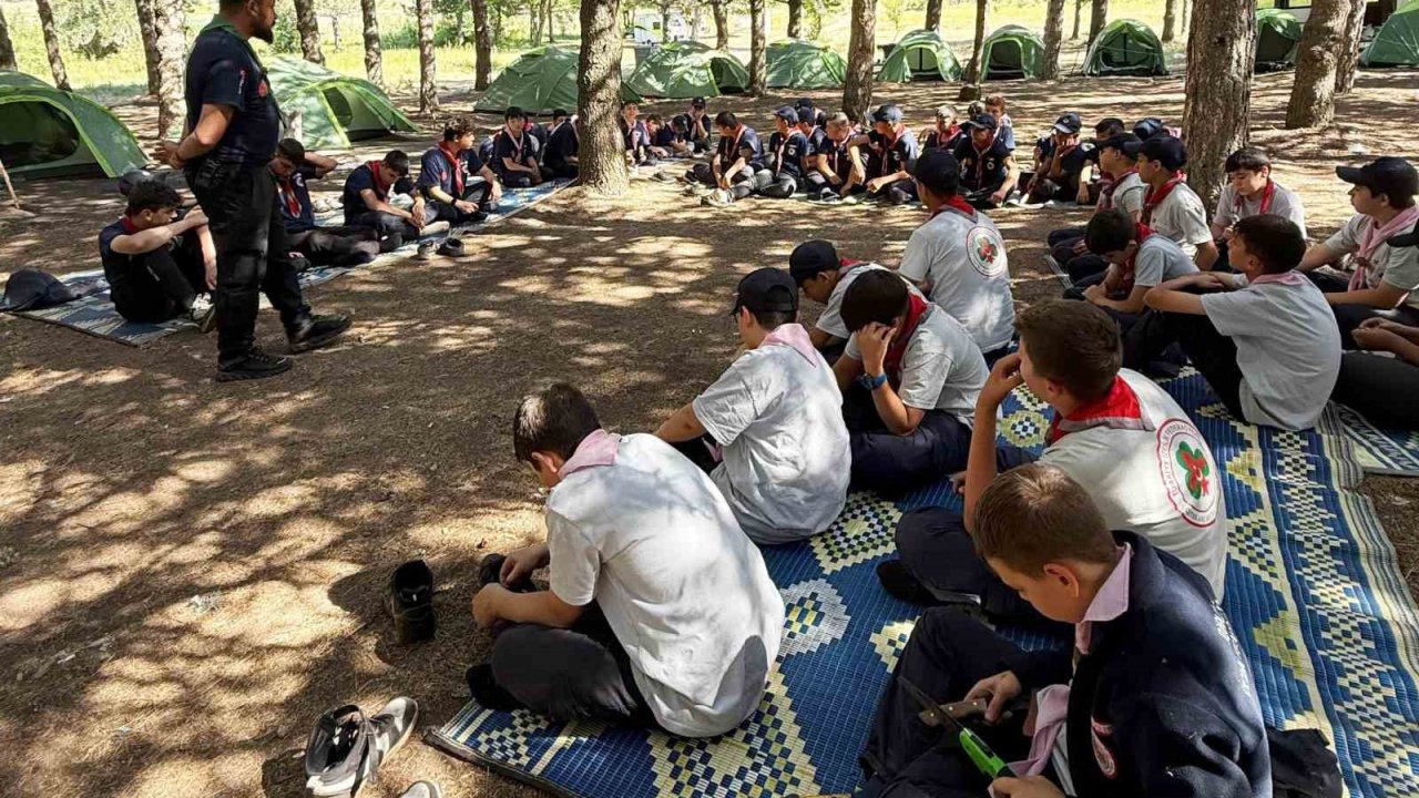 Simav’daki Diyanet İzcilik Kampına 60 izci katıldı