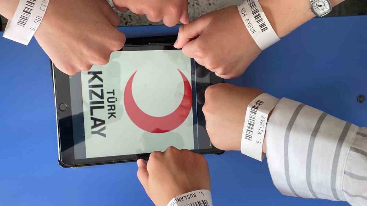 Üniversite öğrencilerinden Türk Kızılayı’na örnek olacak destek