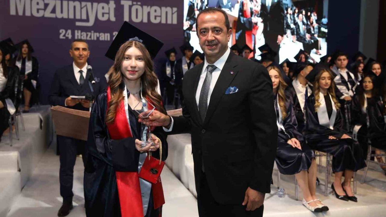 SANKO Okulları’nda mezuniyet heyecanı