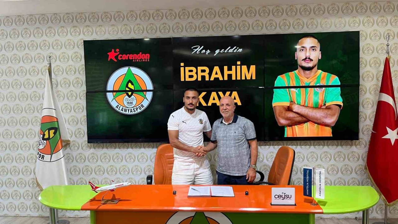 Alanyaspor, İbrahim Kaya ile 4 yıllık sözleşme imzaladı