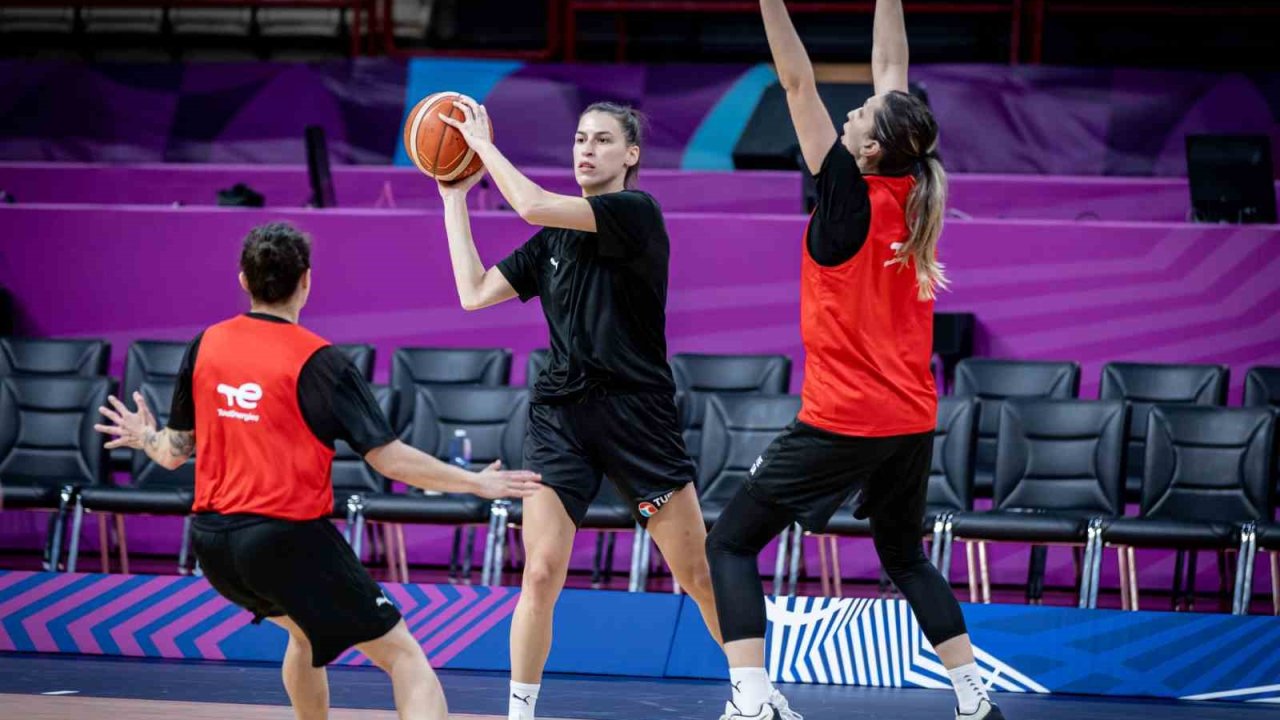 A Milli Kadın Basketbol Takımı, Almanya maçı hazırlıklarını sürdürdü