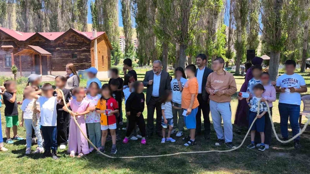 Bayburt’ta yetim çocuklar ve ailelerine yönelik piknik programı düzenlendi