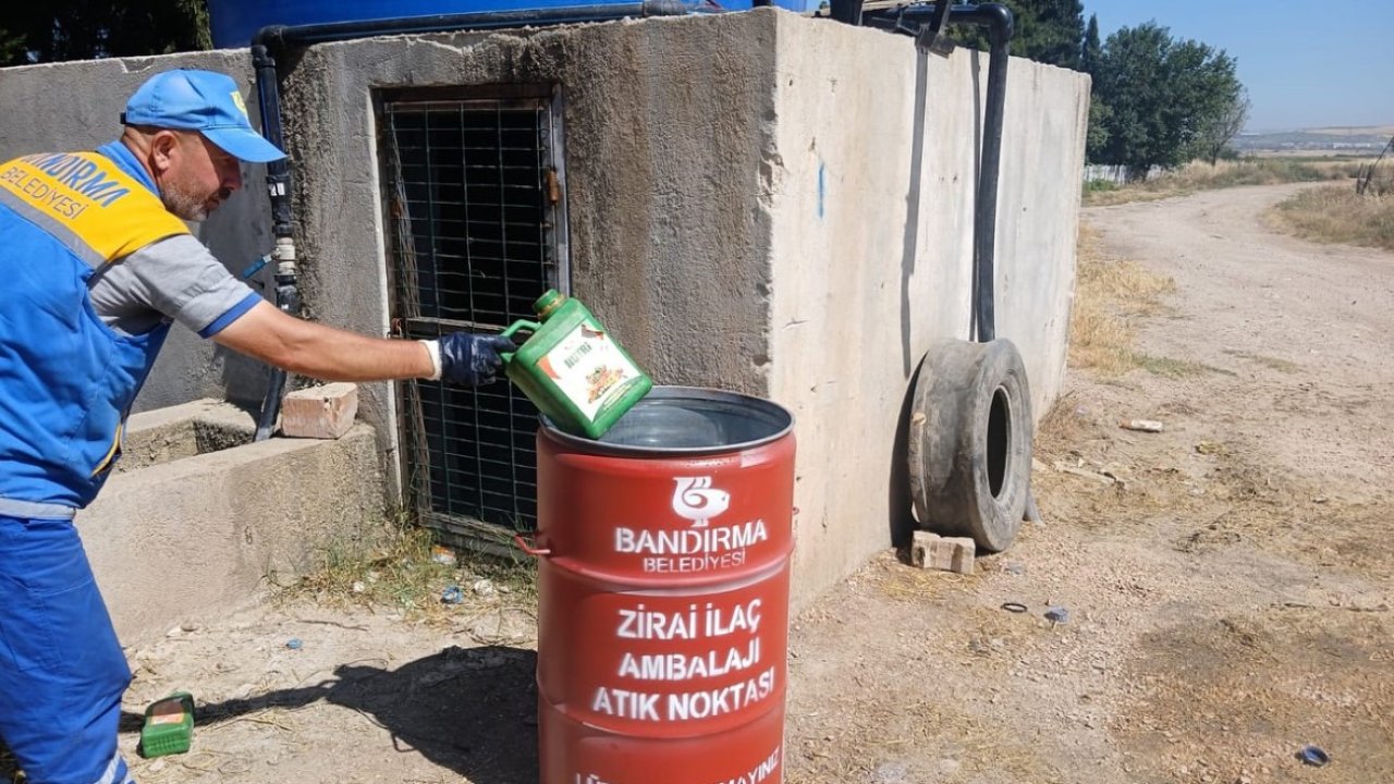 Bandırma kırsalında zirai atıklarla mücadele başladı