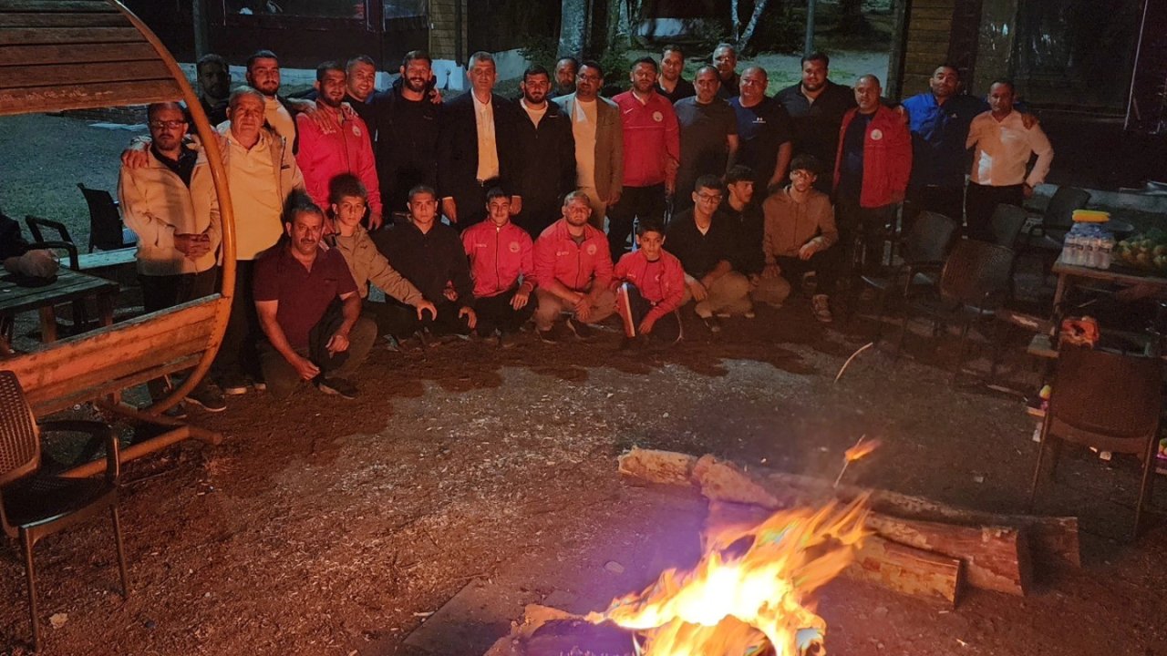 Başkan Sezer, Kırkpınar’a hazırlanan pehlivanlara moral verdi