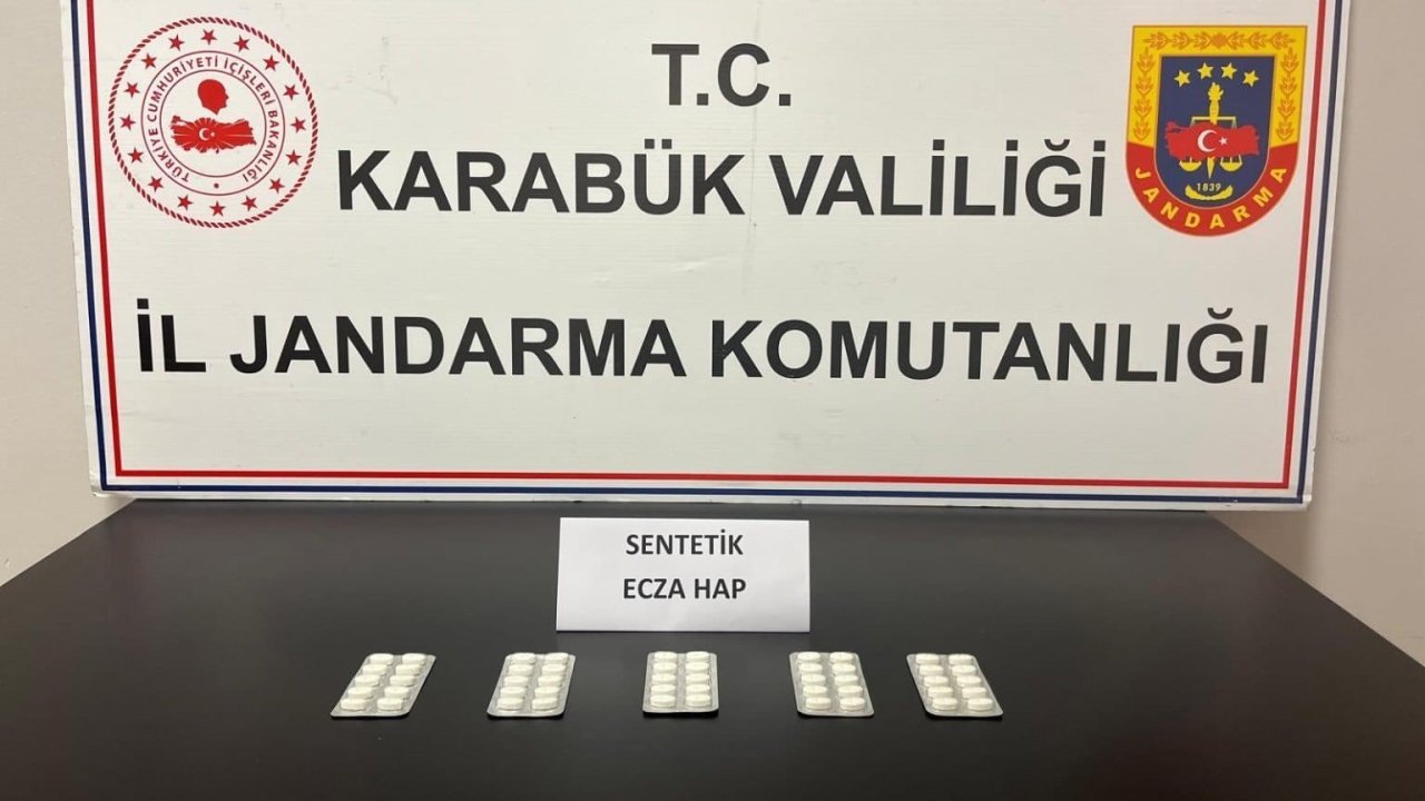 Karabük’te 50 adet sentetik ecza yakalandı