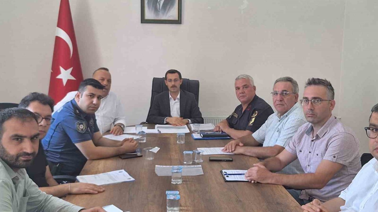 Bozdoğan’da sokak hayvanlarıyla ilgili değerlendirme toplantısı yapıldı