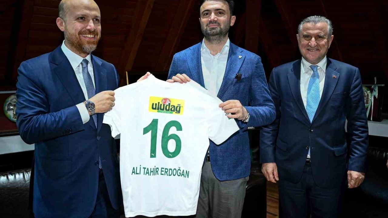 Bakan Osman Aşkın Bak ve Bilal Erdoğan’dan Bursaspor’a ziyaret