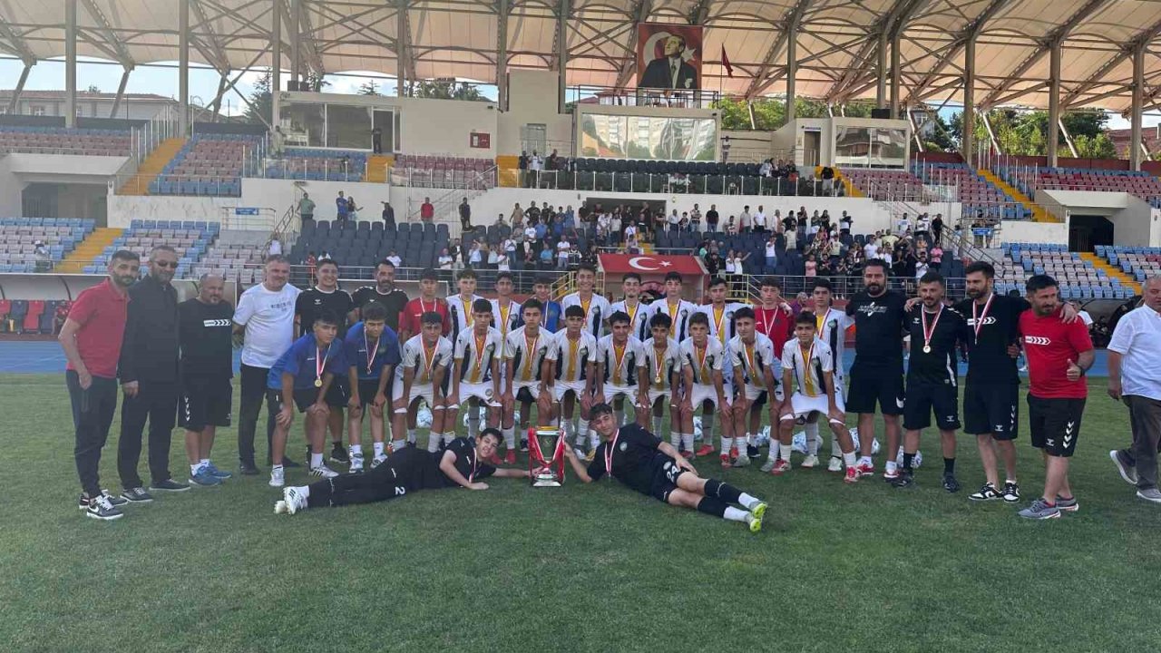 Başkan Yalçın: "Şampiyonu olan U15 takımımızı yürekten kutluyorum"