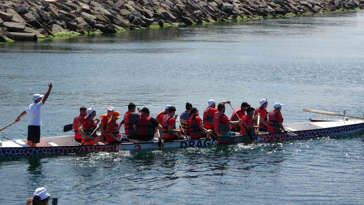 Kartal’da Kabotaj Bayramı coşkusu: Dragon Bot Yarışları nefes kesti