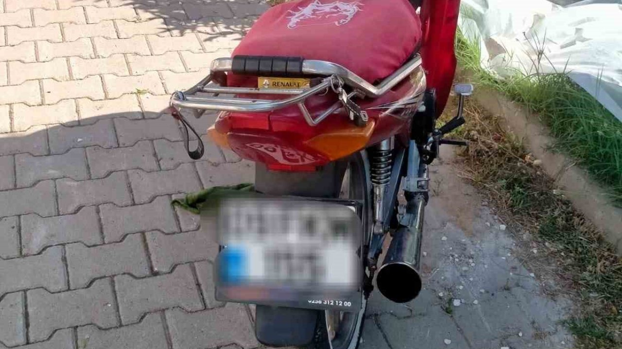 Sahte plakalı motosiklet sürücüsüne 74 bin lira ceza