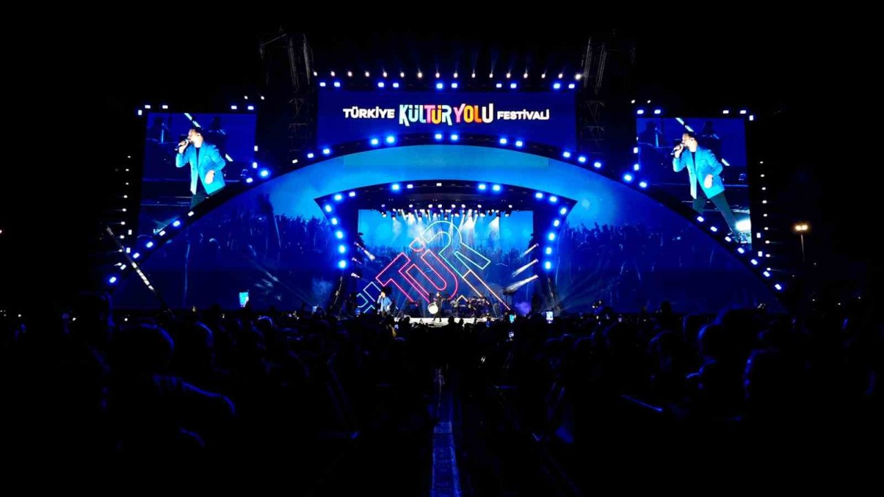 Olaylı festival, Alişan konseri ile sona erdi