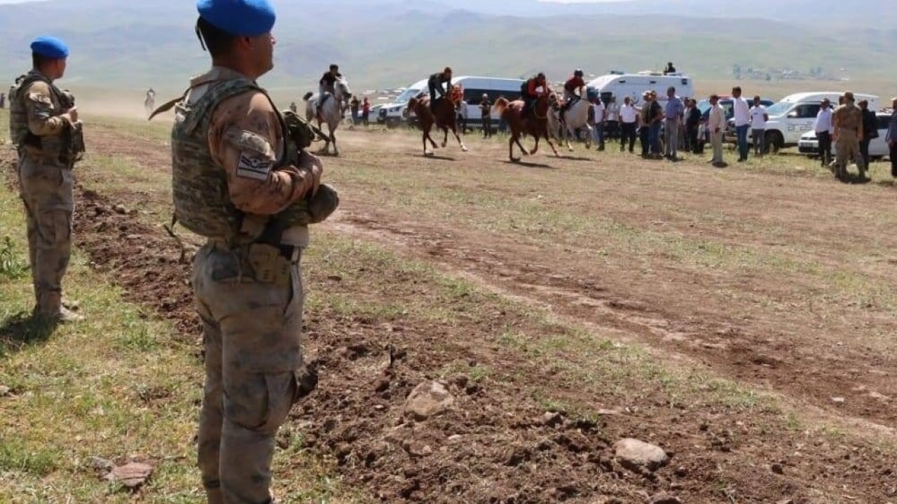 Jandarmadan huzur ve güven nöbeti