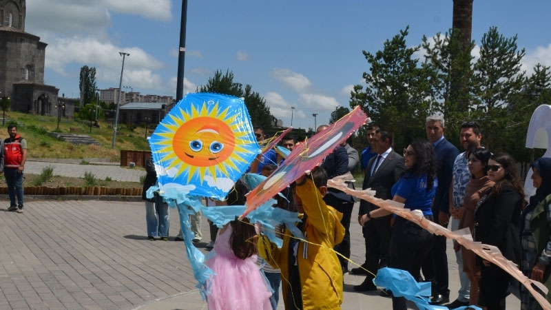 Kars'ta Uçurtma Şenliği!