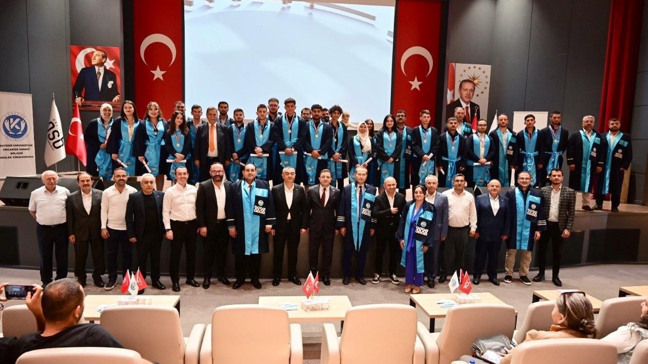 Kayseri Meslek Yüksekokulu ilk mezunlarını verdi