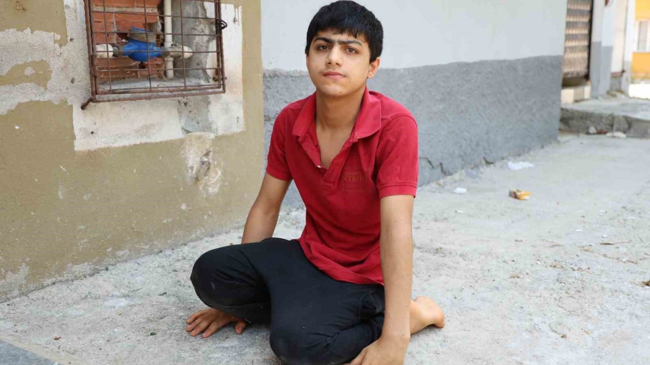 Tekerlekli sandalyesi çalınan Enes’e destek